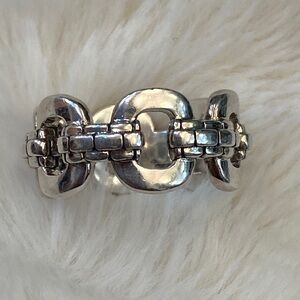 Jai Box Link Chain Ring